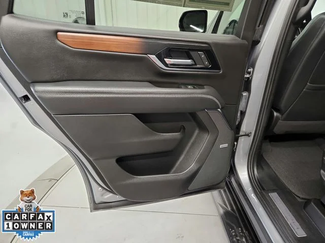 Used 2025 Silver GMC Denali image 37