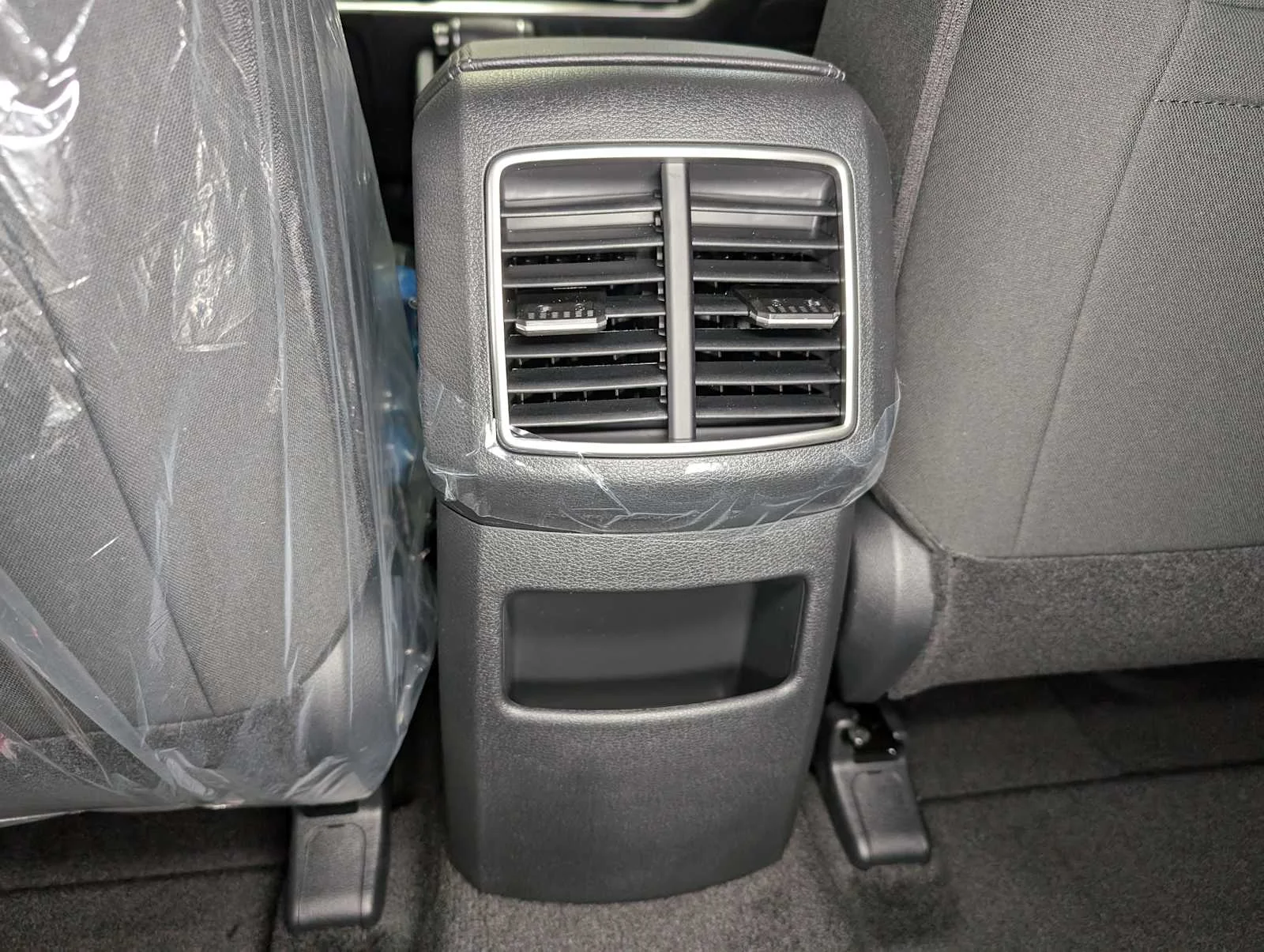 Used 2025 Steel Gray Kia LX image 18