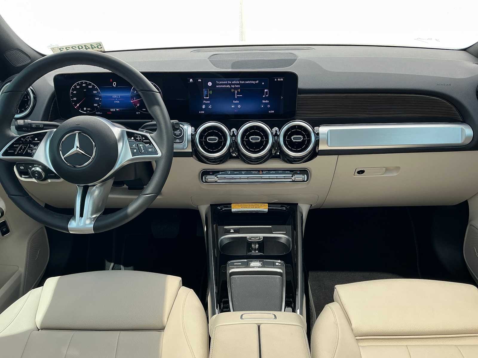 Used 2026 Polar White Mercedes-Benz GLB 250 image 20