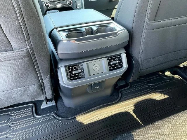 New 2026 Oxford White Ford XLT image 19