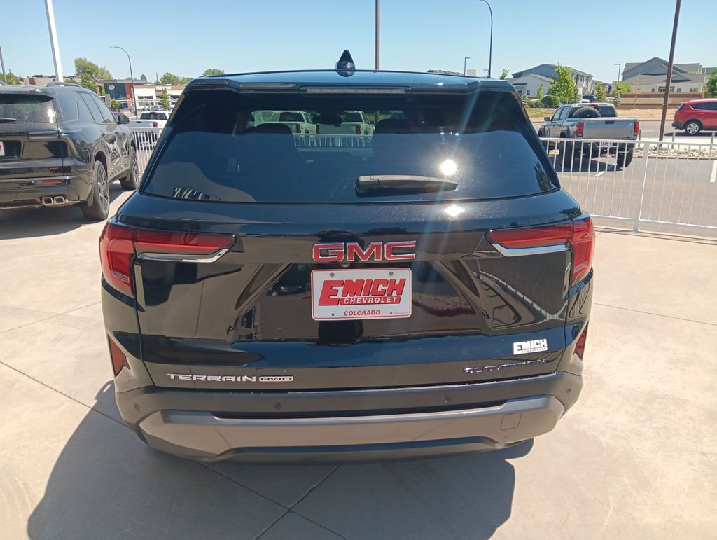 Used 2025 Ebony Twilight Metallic GMC Elevation image 4