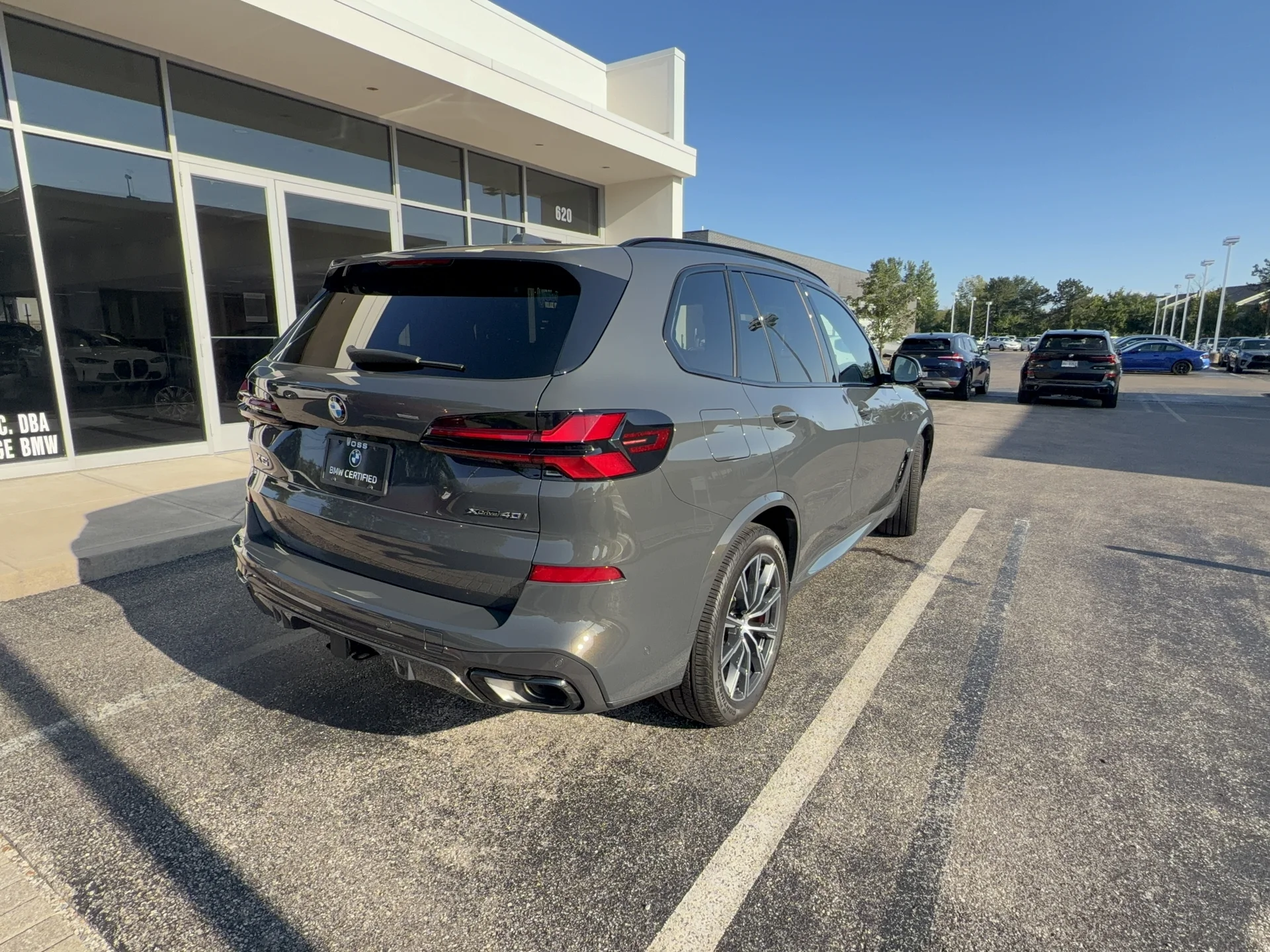 Certified Used 2025 Dravit Grey Metallic BMW xDrive40i image 5