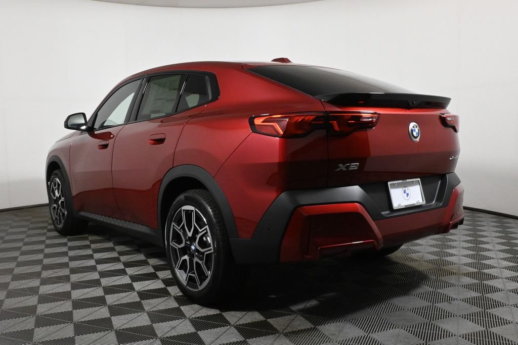 Used 2026 Red BMW xDrive28i image 5