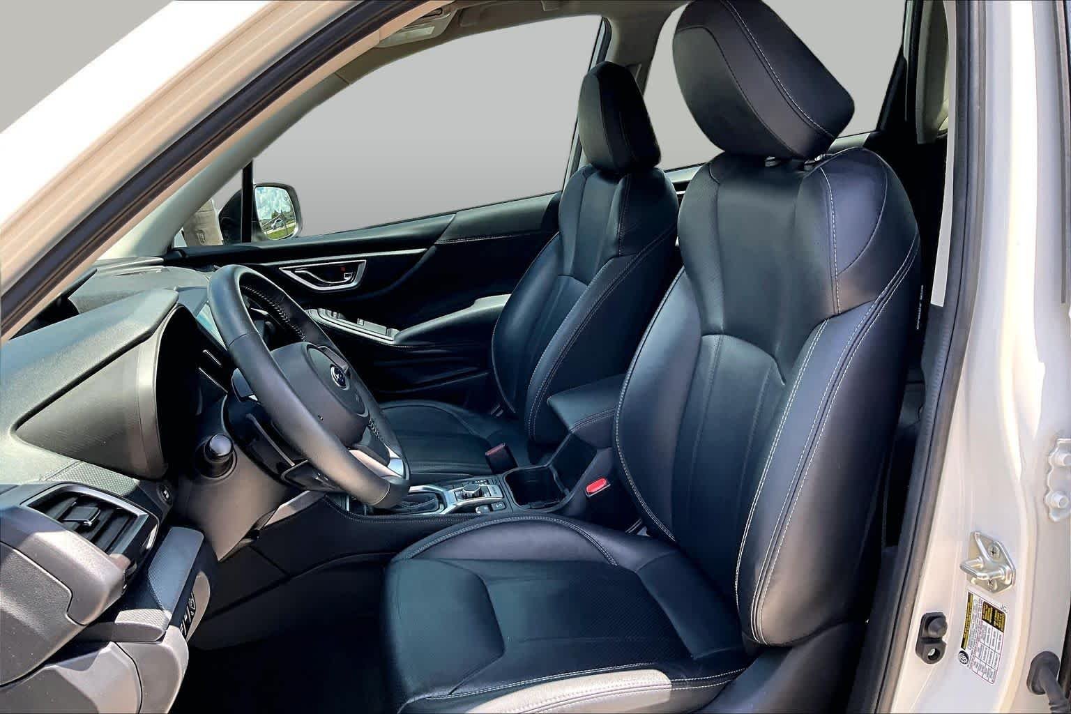 Used 2021 Crystal White Pearl Subaru Limited image 8