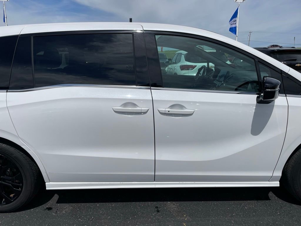 Used 2025 White Honda Sport-L image 31