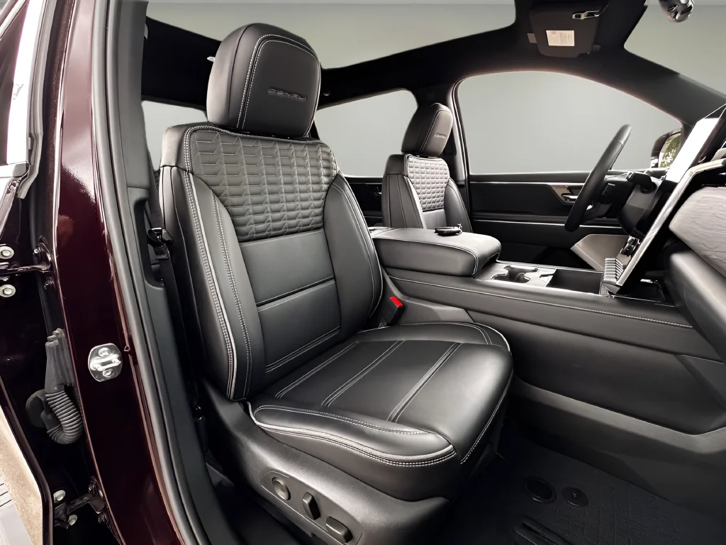 2025 GMC Sierra EV Denali - Photo 23