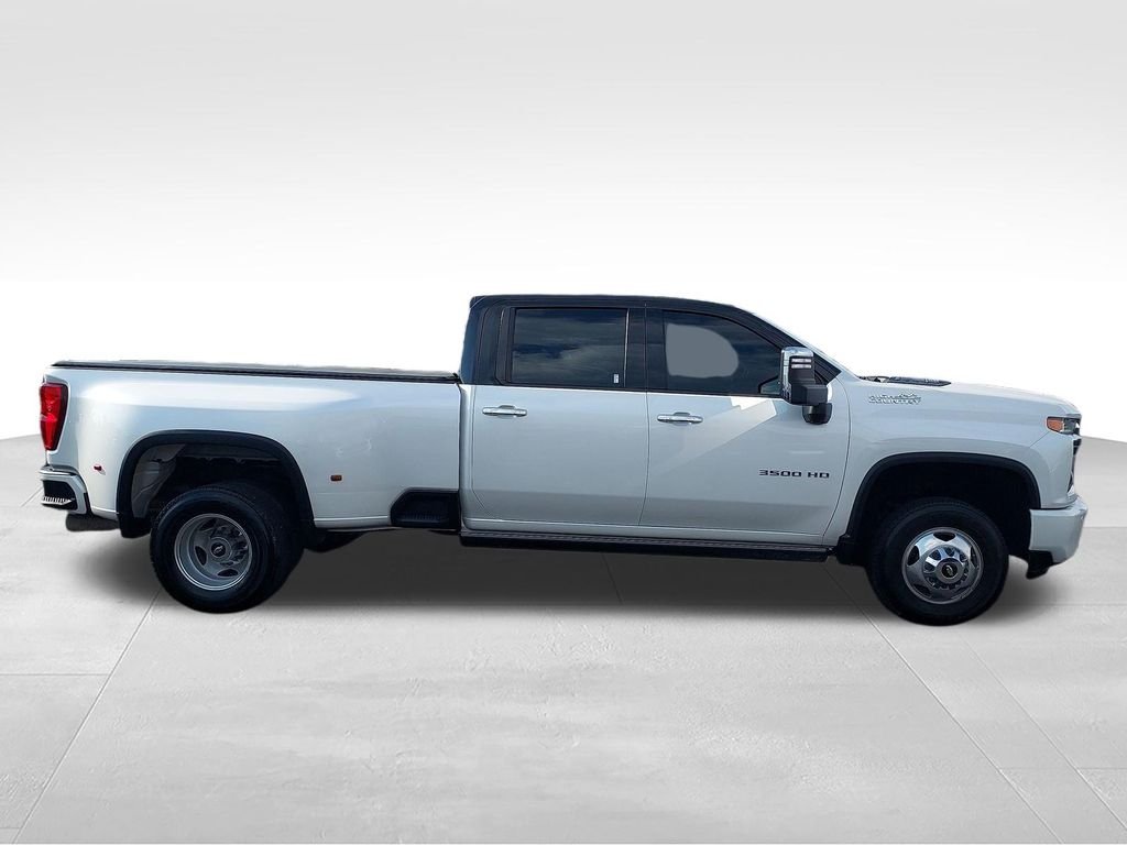 Used 2022 Beige Chevrolet High Country image 6