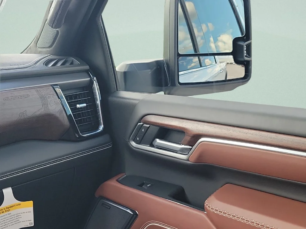 New 2026 Glacier White Tricoat GMC Denali Ultimate image 13