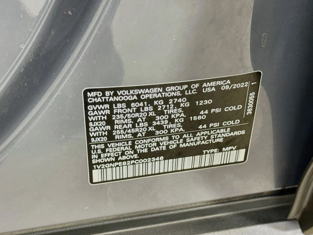 Used 2023 Gray Volkswagen Pro S image 33