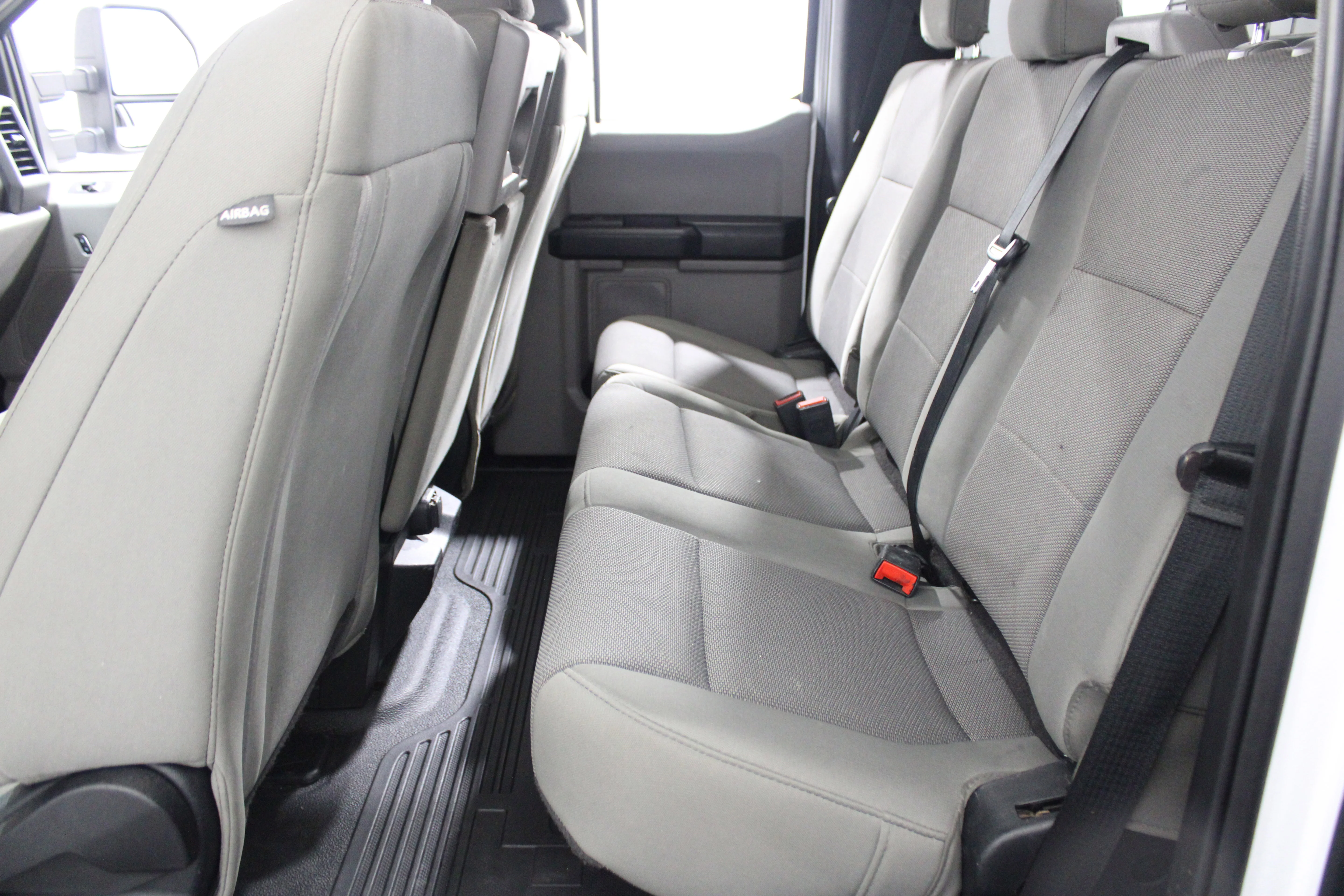 2020 Ford F-350 Super Duty Chassis Cab XL - Photo 18