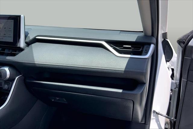 Certified Used 2025 ICE CAP Toyota  image 18