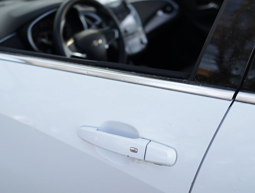 Used 2023 Summit White Chevrolet LT image 33