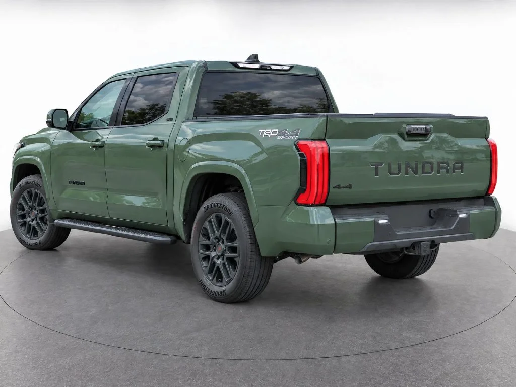 Used 2023 Green Toyota SR5 image 3