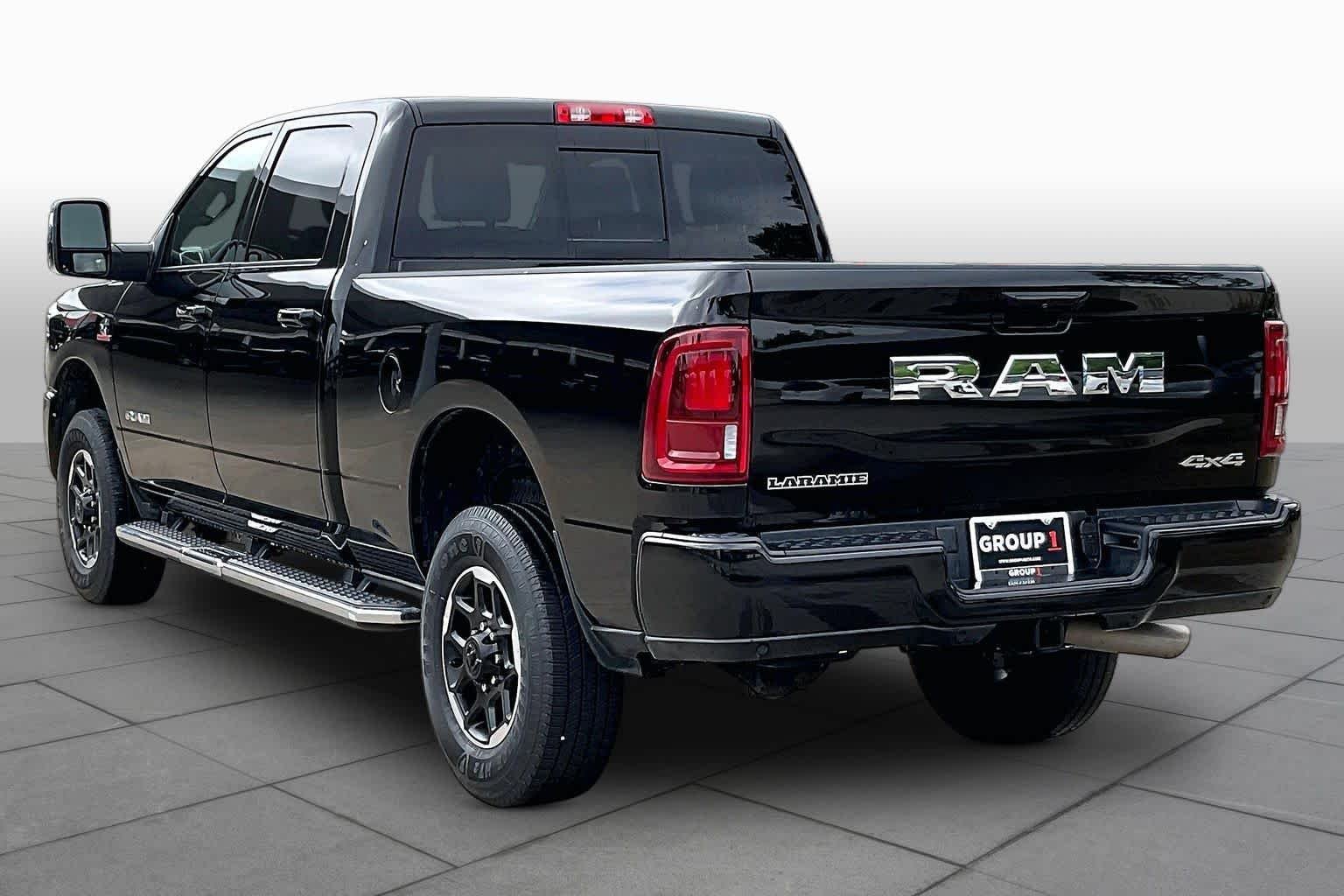 Used 2026 Diamond Black Crystal Pearlcoat Ram Laramie image 12