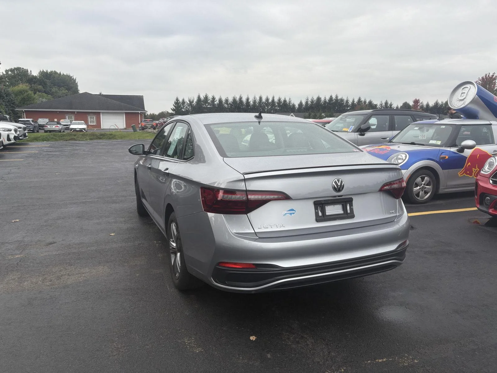 Used 2024 Platinum Gray Metallic Volkswagen SE image 5