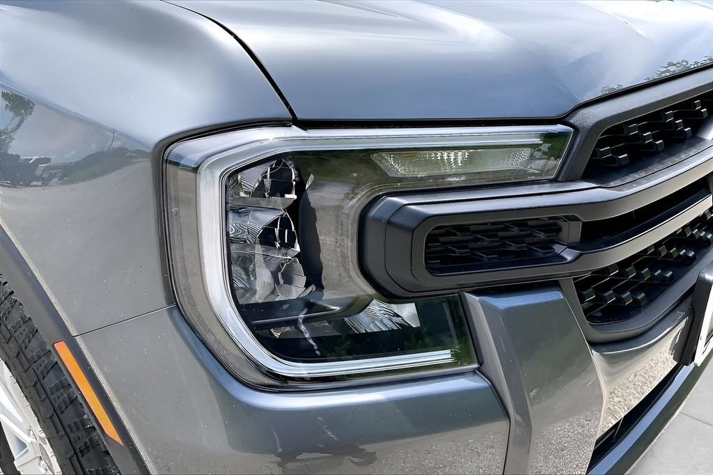 New 2026 Carbonized Gray Metallic Ford XL image 17