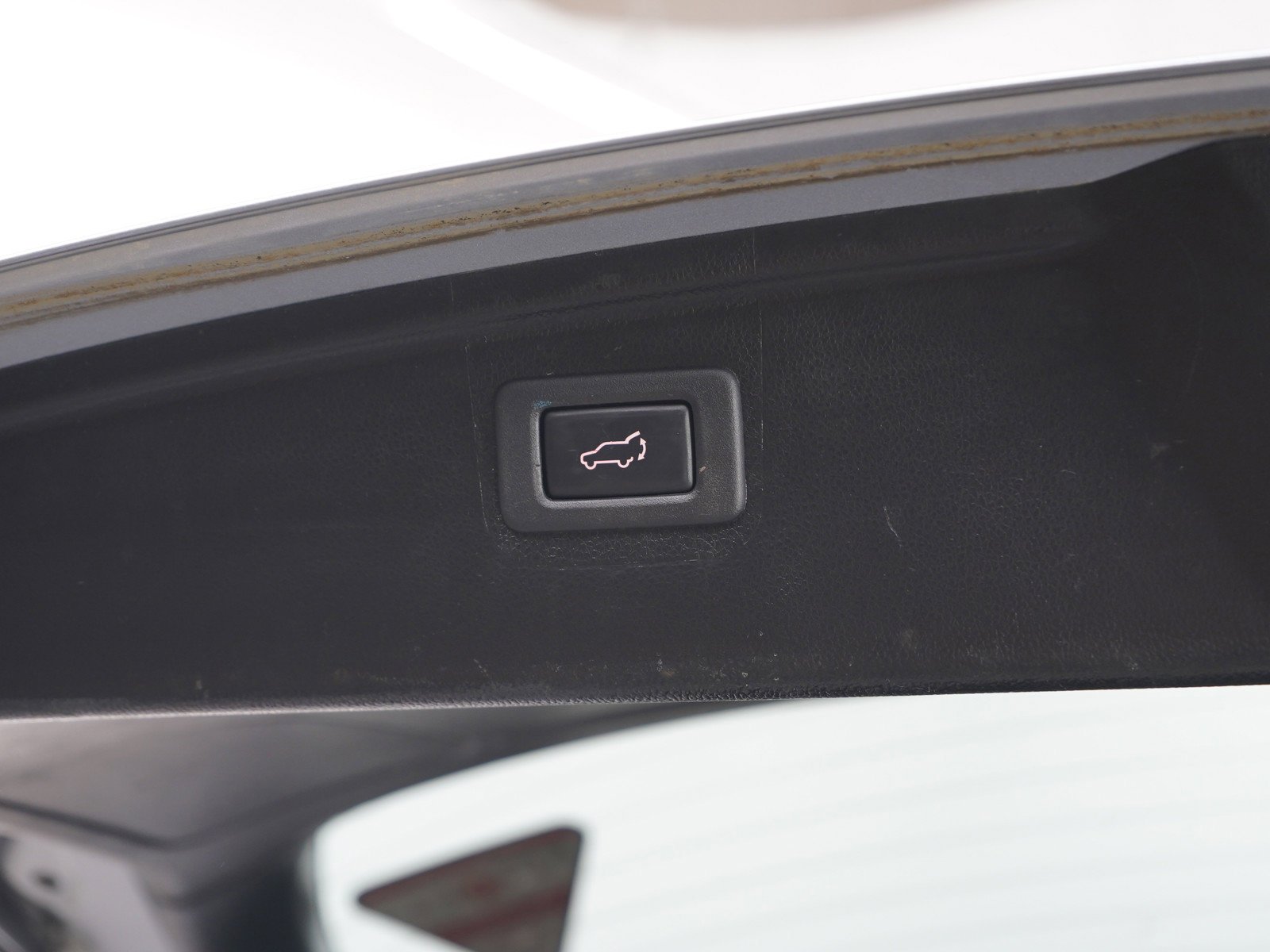 Used 2019 Ice Silver Metallic Subaru 2.5i image 18