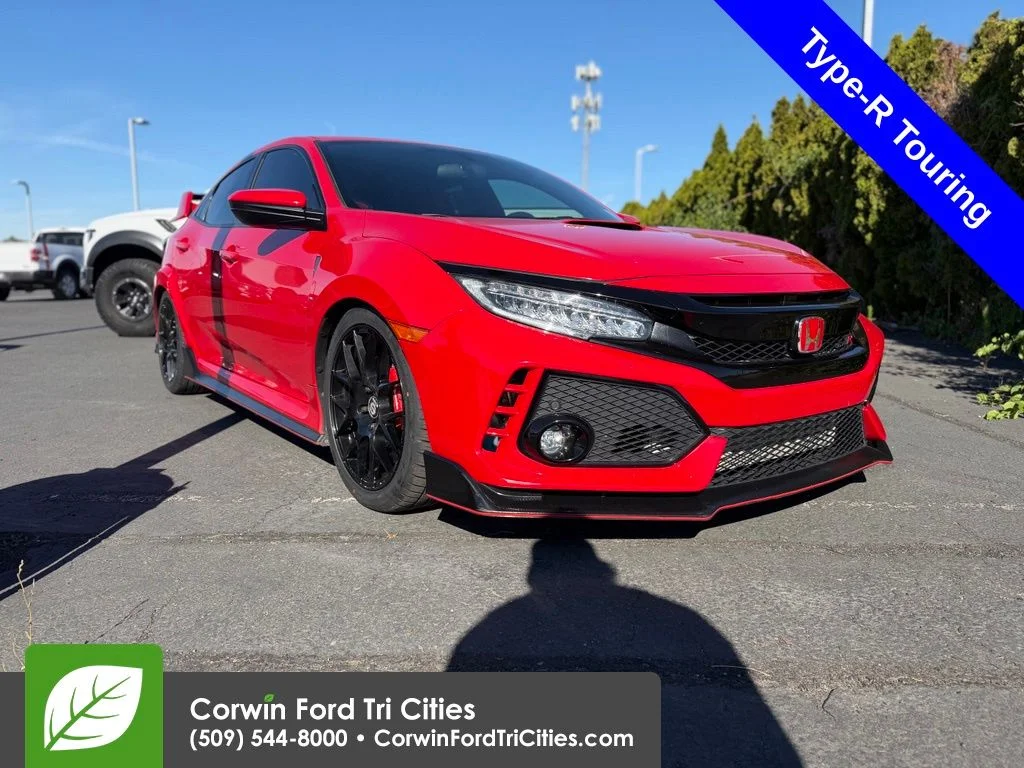 Used 2019 Rallye Red Honda Touring image 1