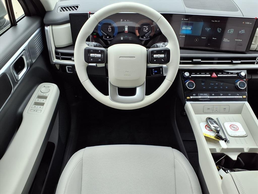 New 2026 Shimmering Silver Hyundai SE image 4