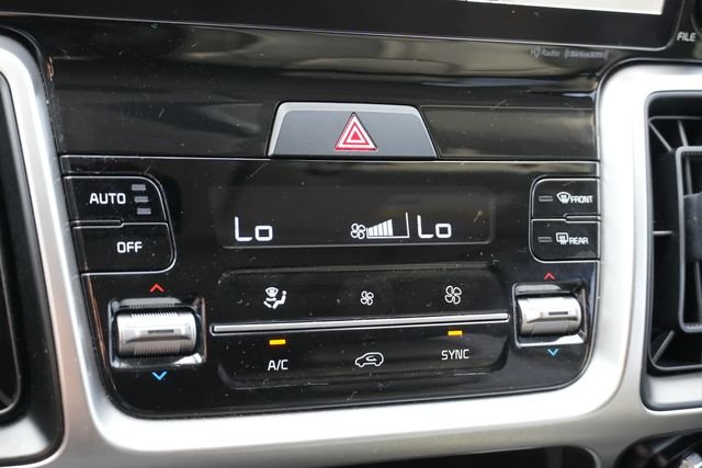 Used 2022 Black Kia EX image 35