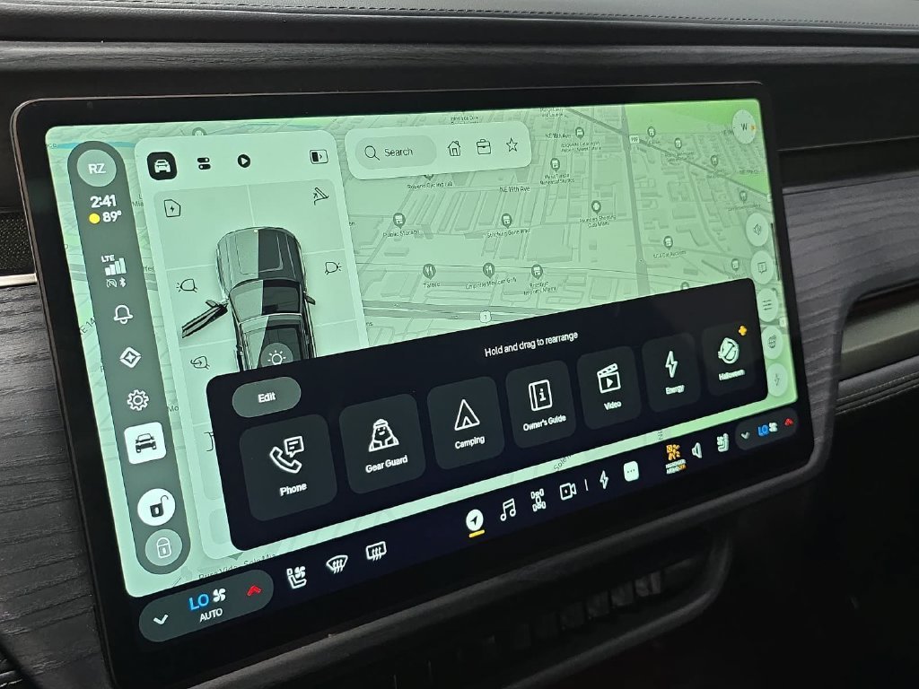 Used 2025  Rivian Adventure Dual Motor Standard Pack image 16