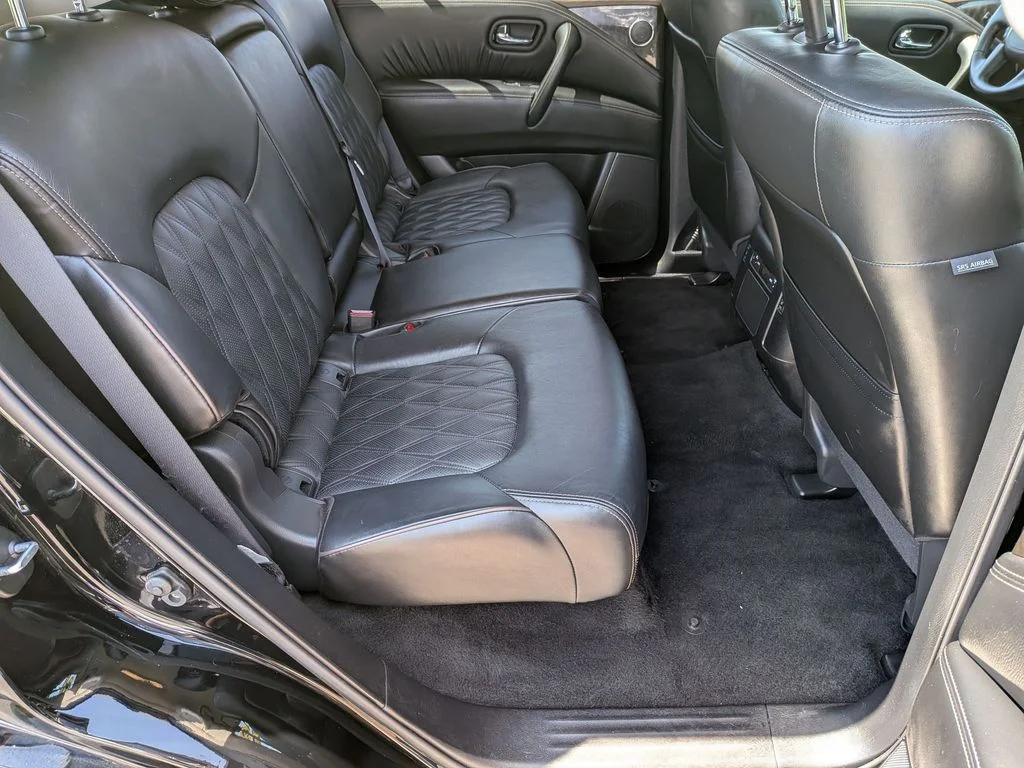 Used 2022 Black Nissan Platinum image 33