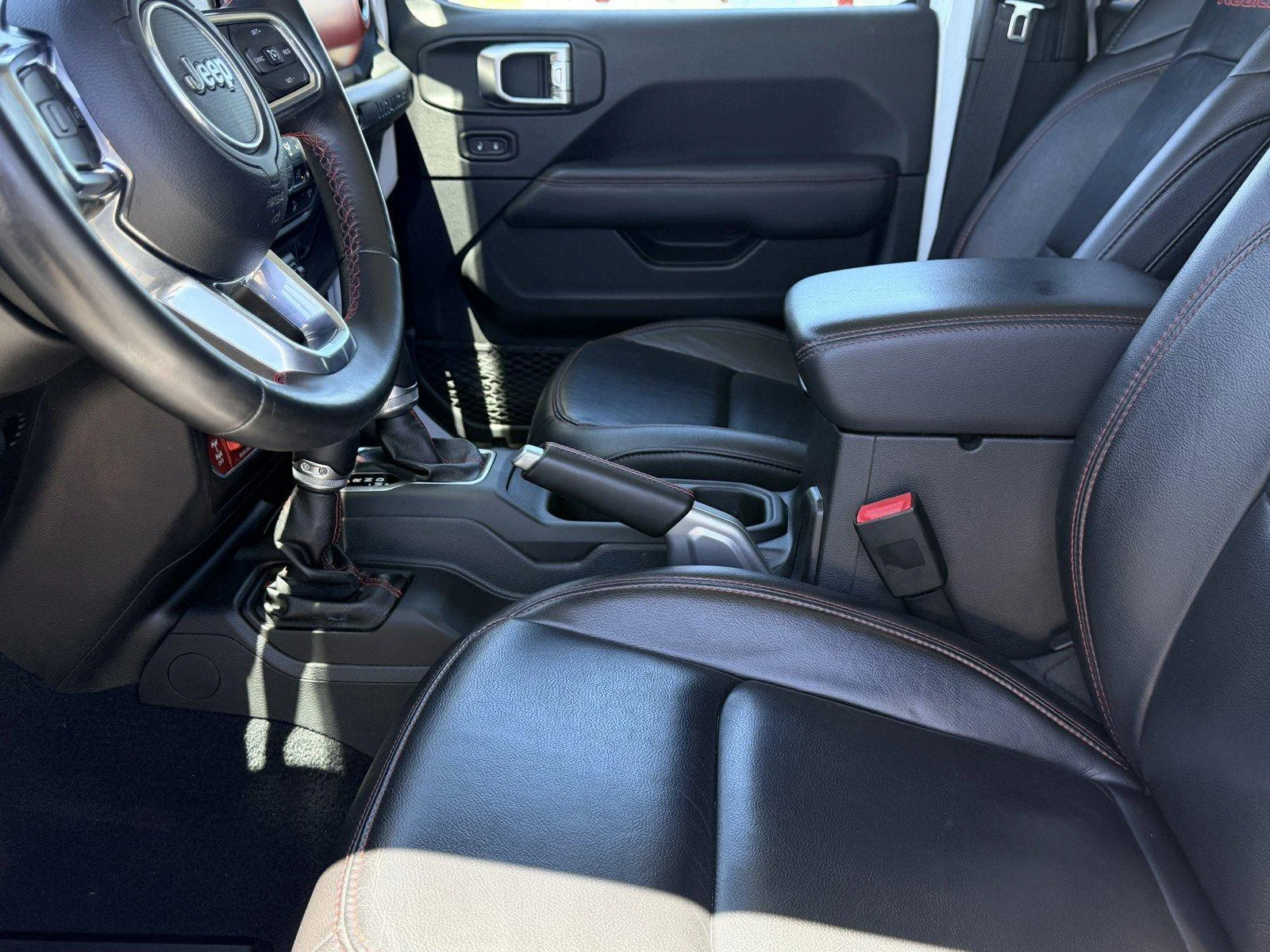 Used 2019 Bright White Clea Jeep Rubicon image 17