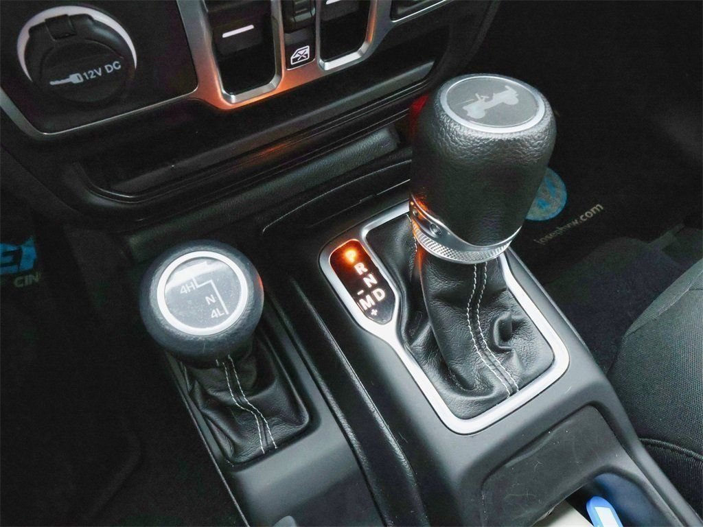2023 Jeep Wrangler 4-Door Sahara - Photo 27