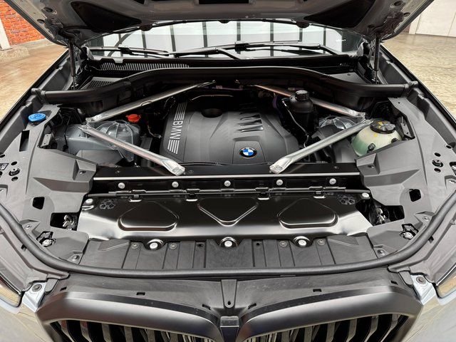 Used 2026 Gray BMW xDrive40i image 28