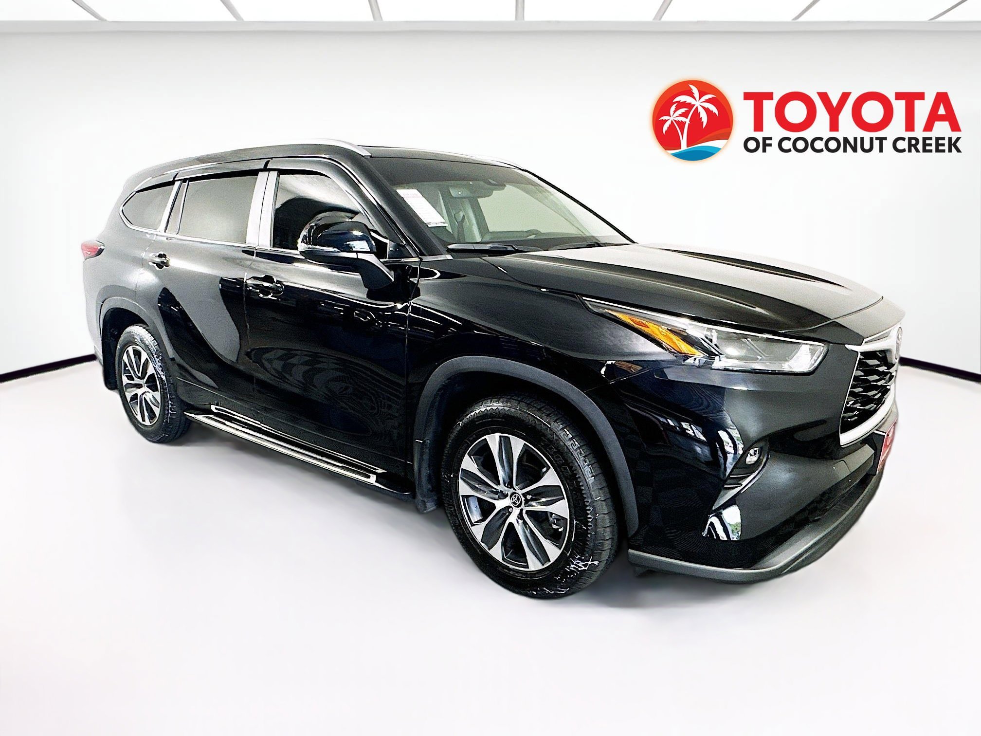 2023 Toyota Highlander thumbnail 3