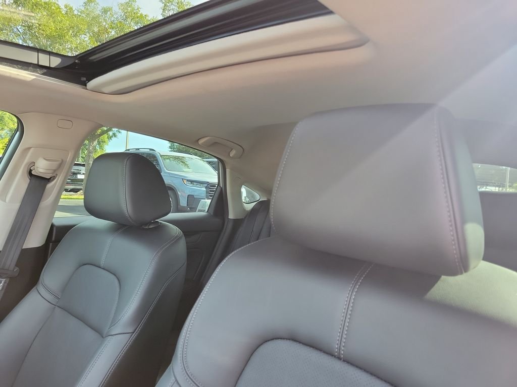 2022 Honda Civic Hatchback EX-L - Photo 21