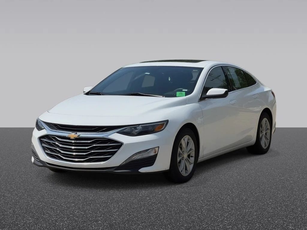 Used 2024 White Chevrolet LT image 2