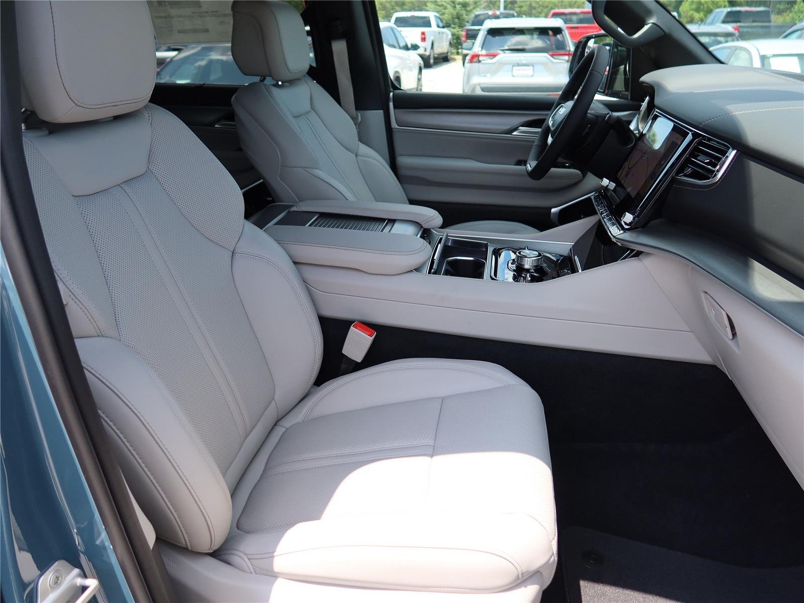 New 2026 Steel Blue Jeep Limited Reserve image 7
