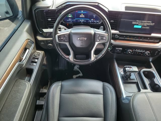 Used 2023 STERLING GRAY METALLIC Chevrolet RST image 17