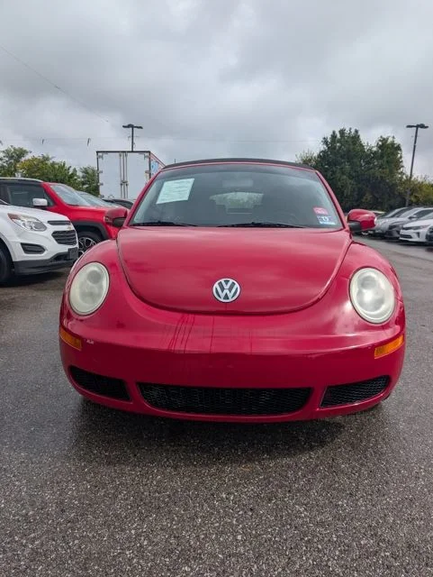 Used 2008 Red Volkswagen SE image 2