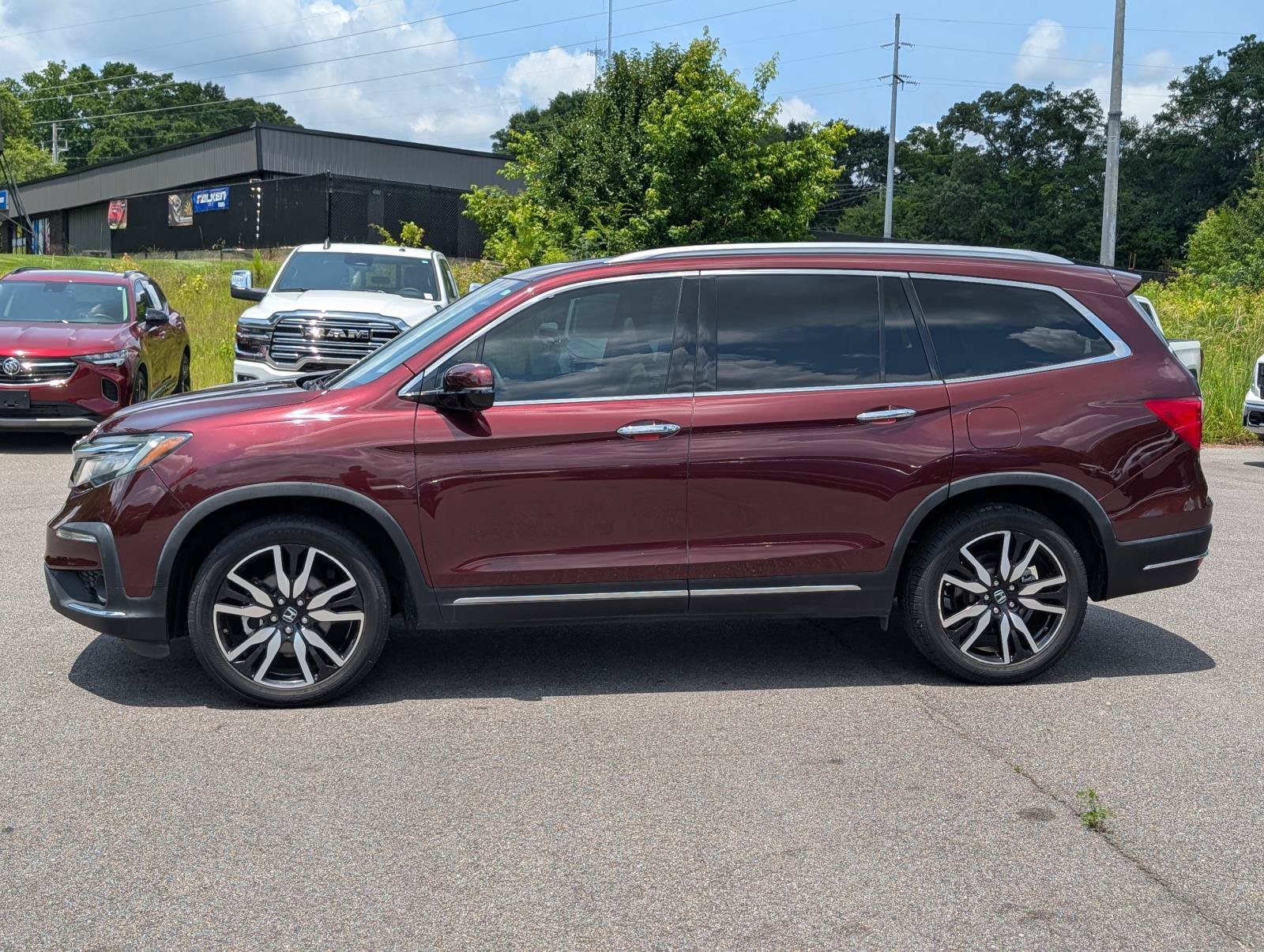 Used 2020 Burgundy Honda Touring 7-Passenger image 12