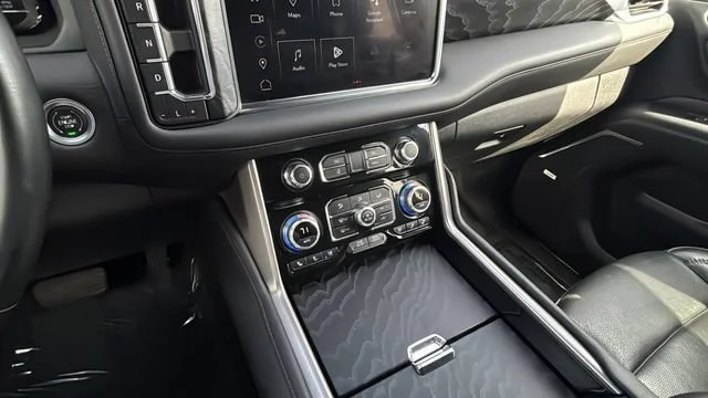 Used 2024 Onyx Black GMC Denali image 14