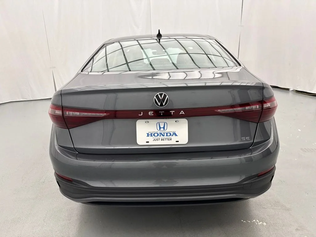 Used 2025  Volkswagen 1.5T SE image 7