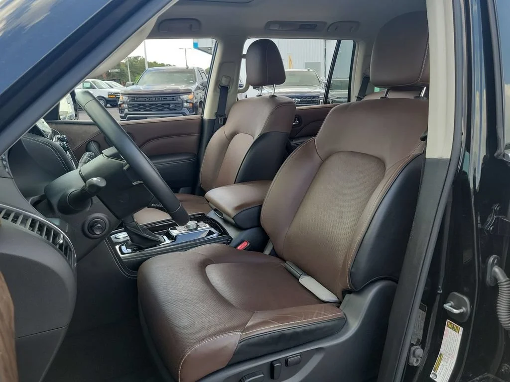 Used 2023 Black INFINITI PREMIUM SELECT image 20