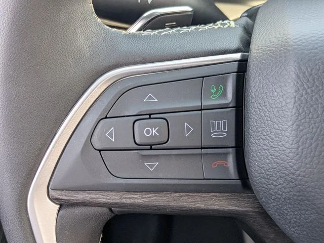 Used 2026 White Jeep Altitude image 27