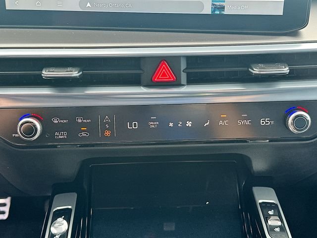 2025 Kia Sorento SX Prestige Hybrid - Photo 16