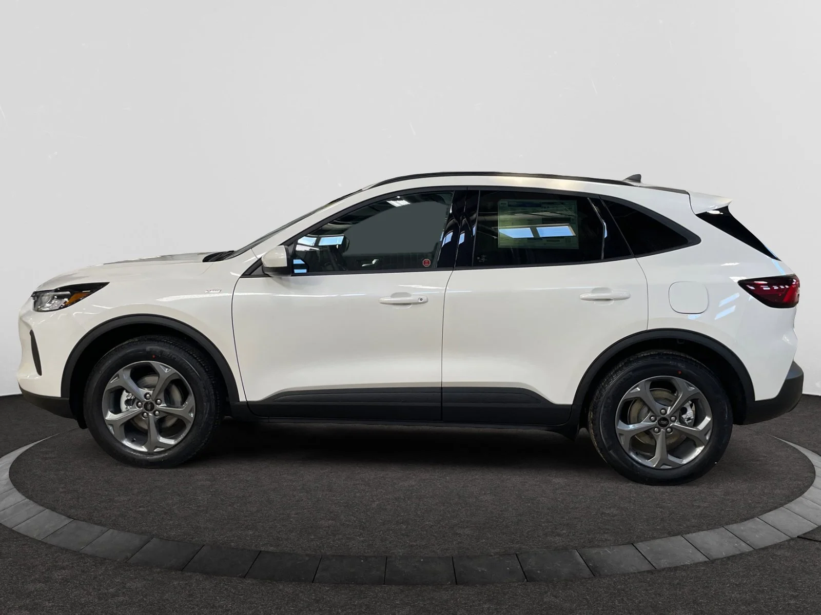 New 2026 Star White Metallic Tri-Coat Ford ST-Line Select image 2