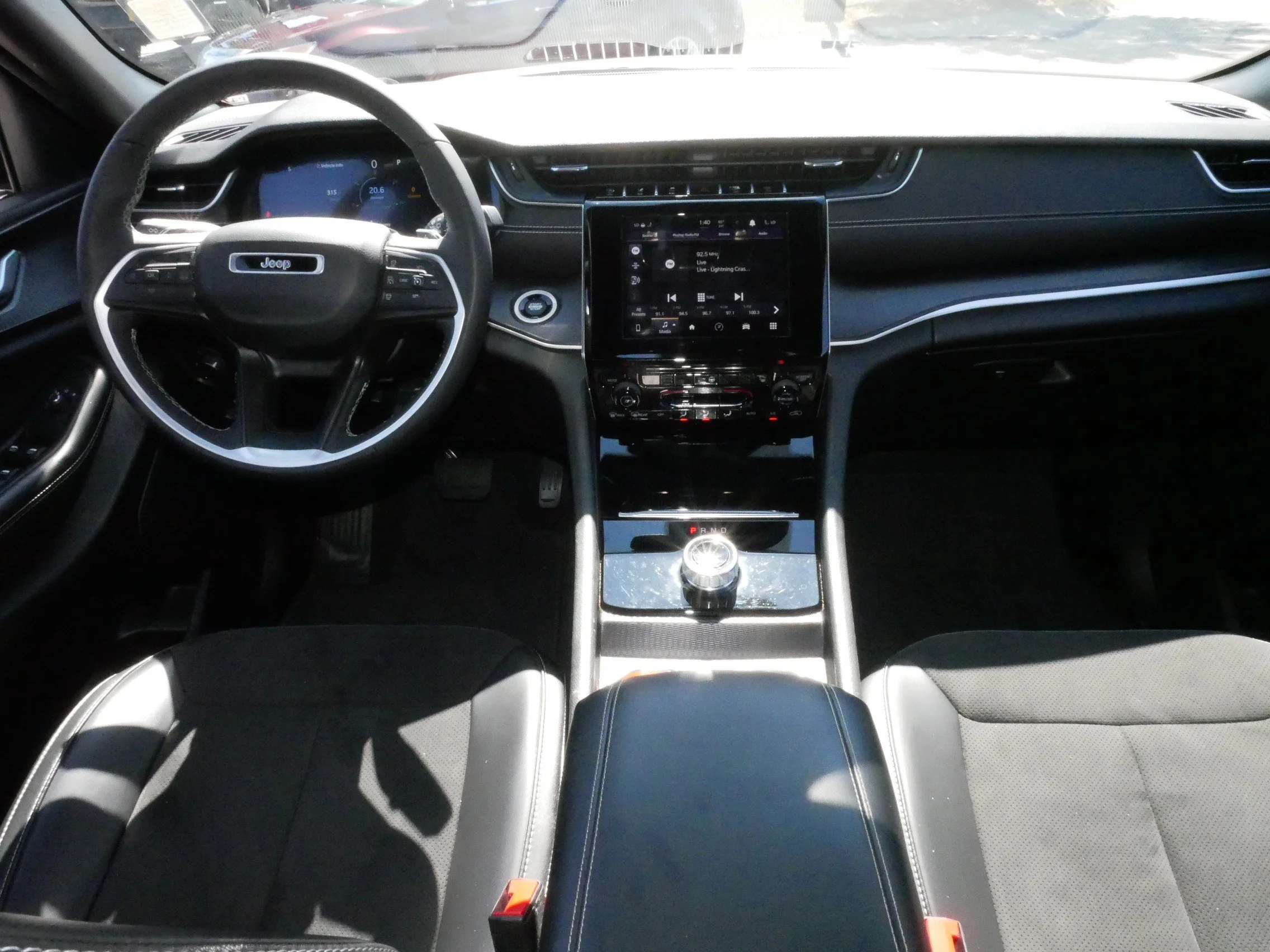 Used 2023 Bright White Clearcoat Jeep Altitude X image 10
