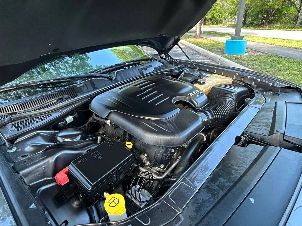 Used 2020 Gray Dodge SXT image 25