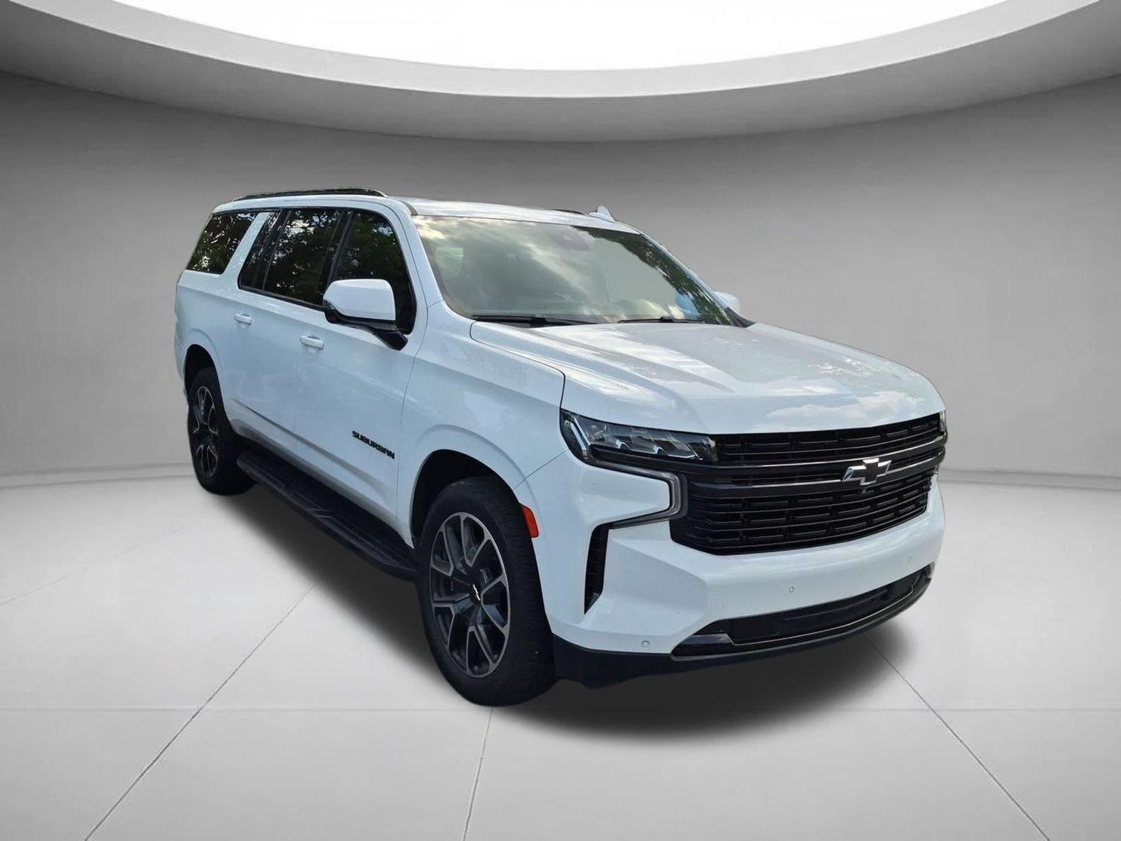 Used 2023 Summit White Chevrolet RST image 3