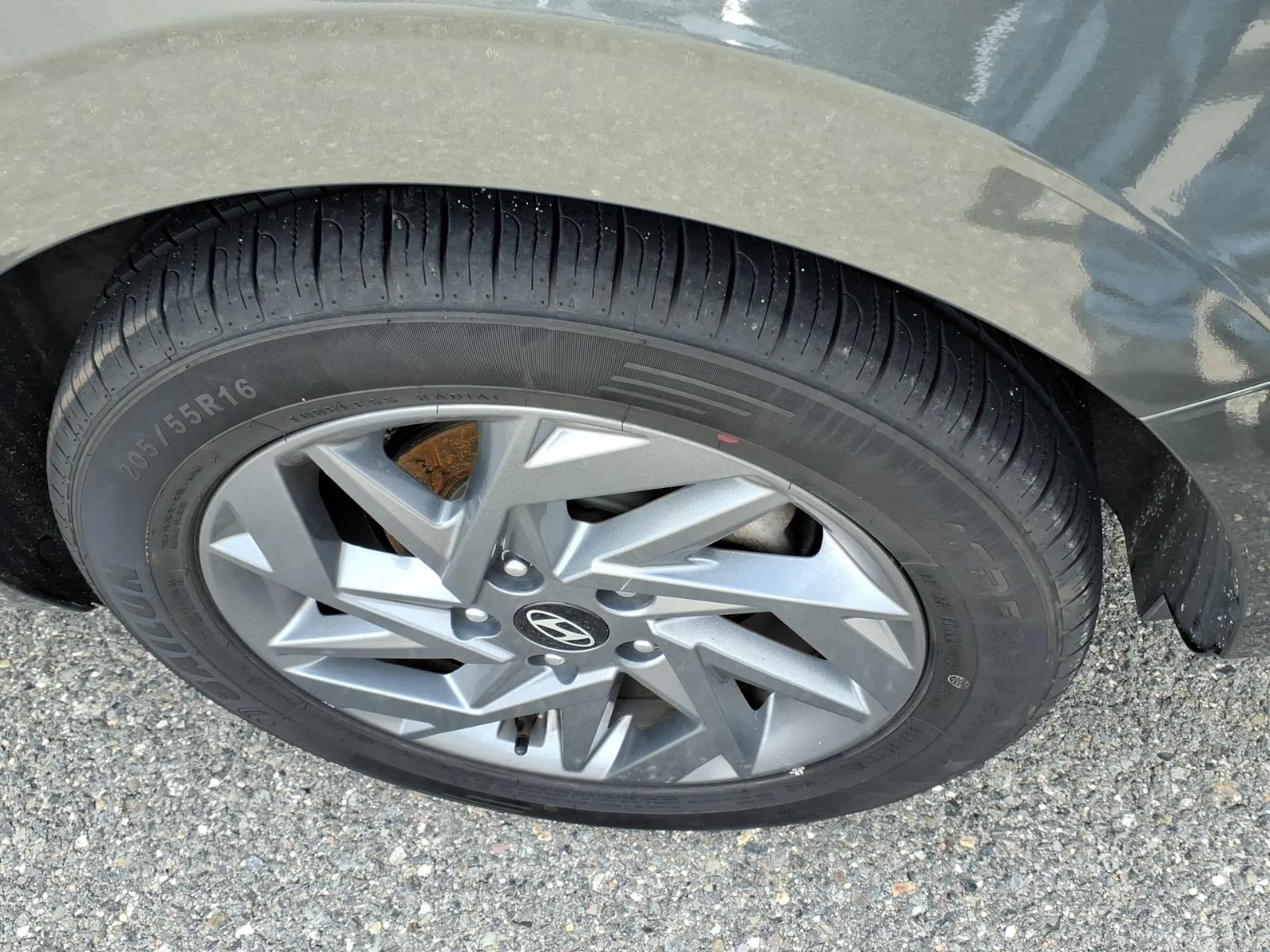 Used 2024 Gray Hyundai SEL image 9