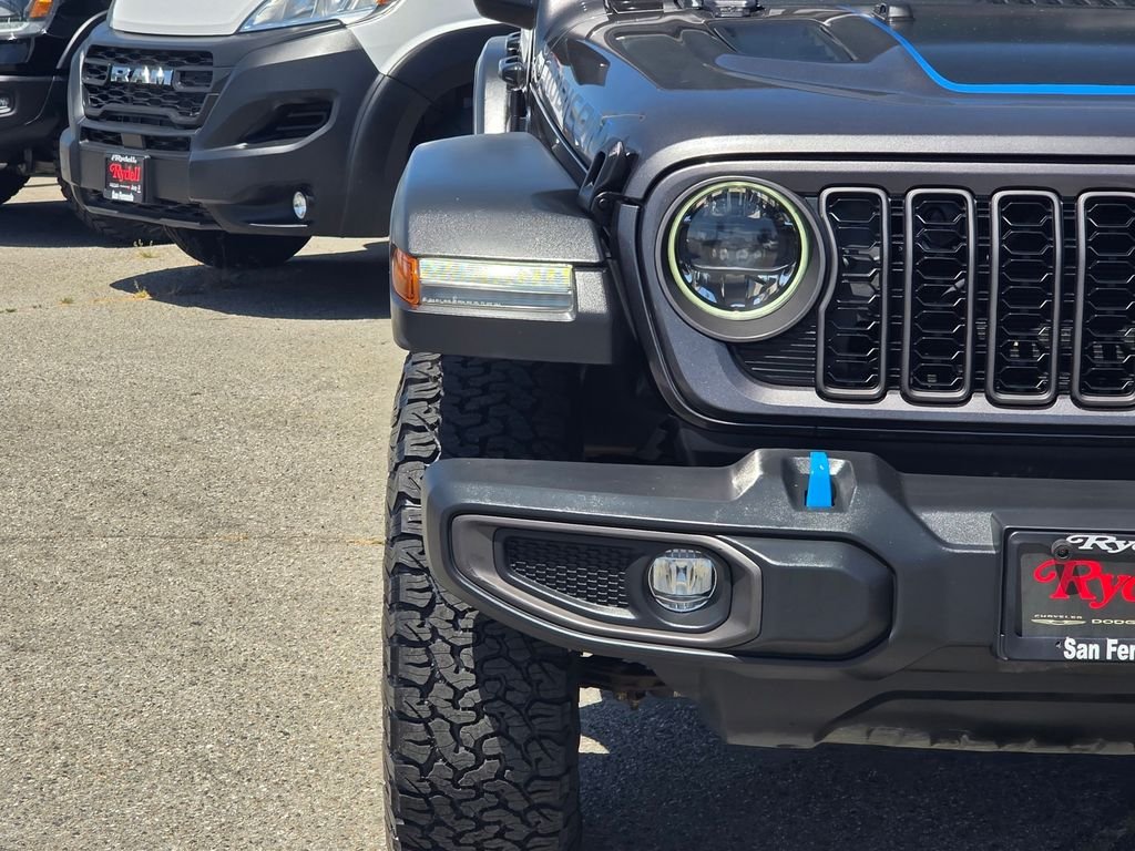 Used 2024 Gray Jeep Rubicon 4xe image 3