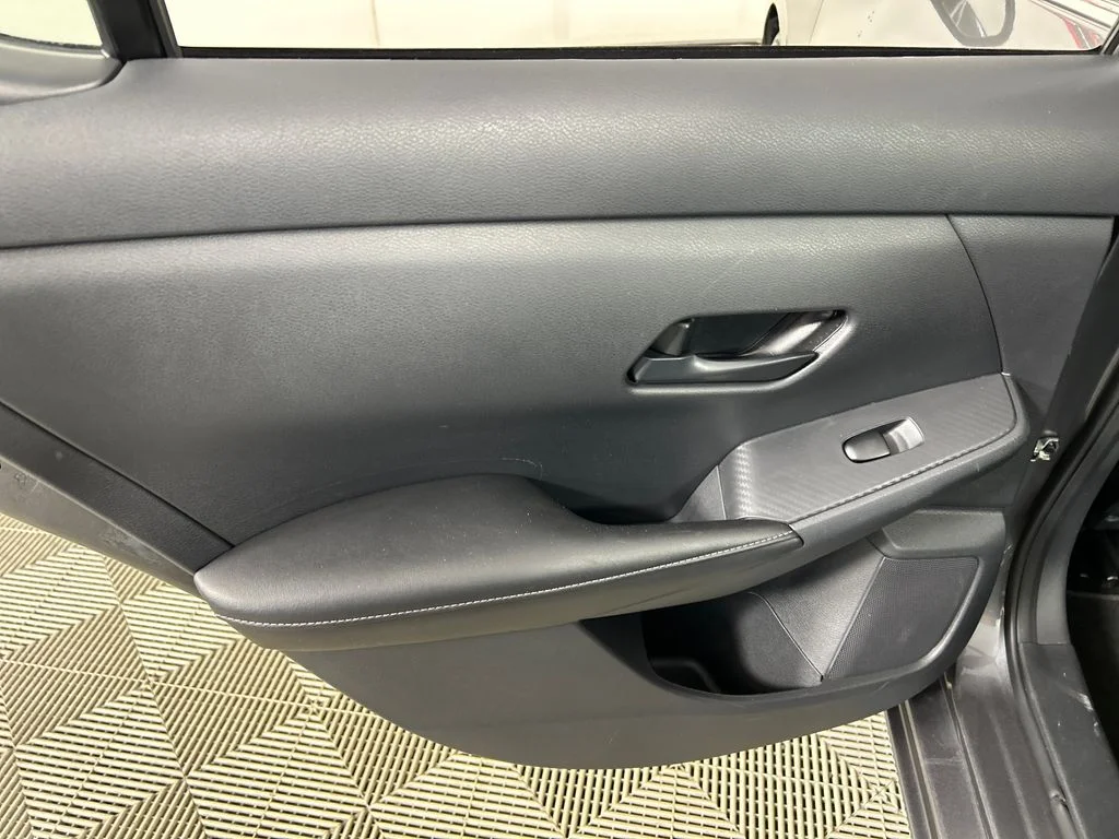 Used 2025 Gray Nissan SV image 16