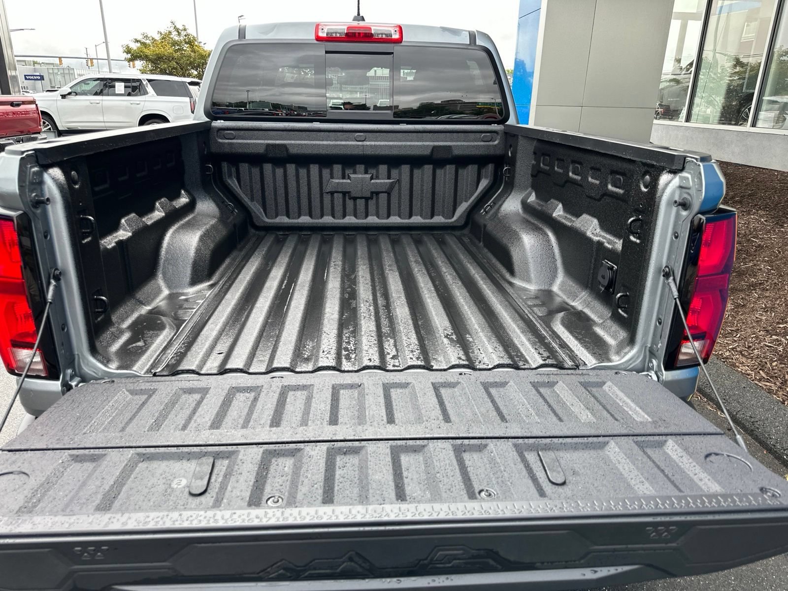 New 2026 Sterling Gray Metallic Chevrolet Z71 with 20in Black Wheels - Sunroof - Spray-On Bedliner image 14