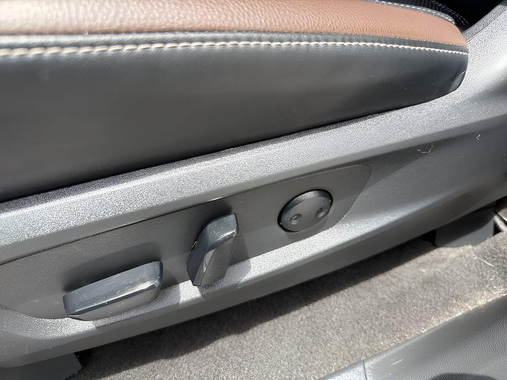 Certified Used 2024 Beige Nissan Platinum image 15